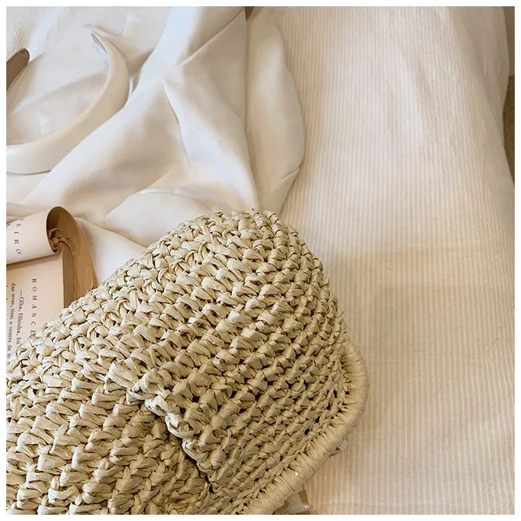 Women Straw Crossbody Bag Clutch Purse Weaving Shoulder Bag Versatile Small Beading Handbag Rattan Boho Summer Beach Woven Bag